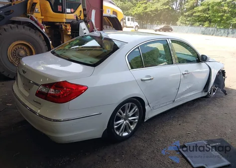 2013 Hyundai Genesis 3.8 из США, поврежденный, VIN KMHGC4DDXDU237728